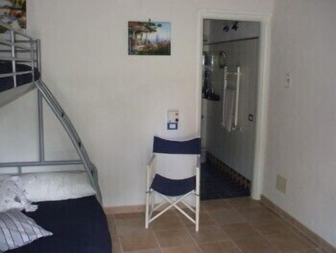 Bedroom 3, Maya, Rome