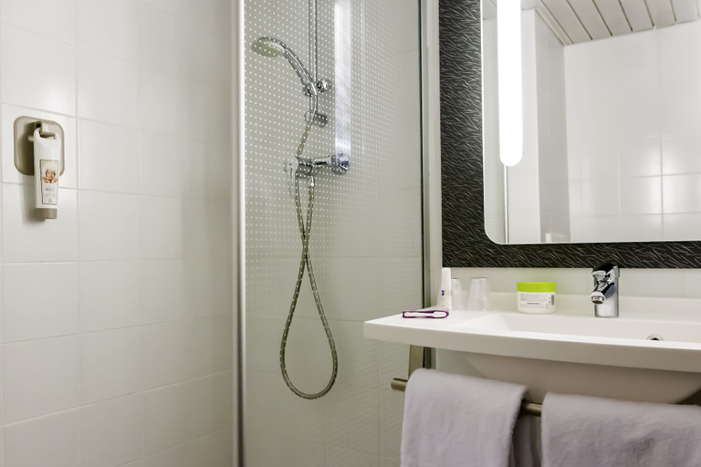 Bathroom 4, ibis Milano Centro, Milano