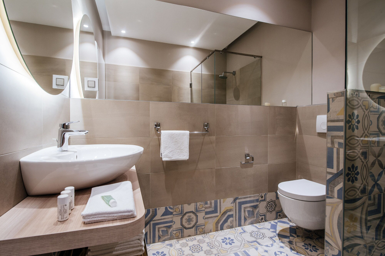 Bathroom 4, Villa Mirakul, Sukošan