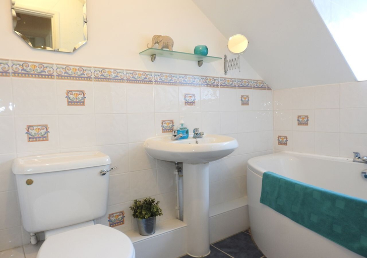 Bathroom, Grove House, Hampshire