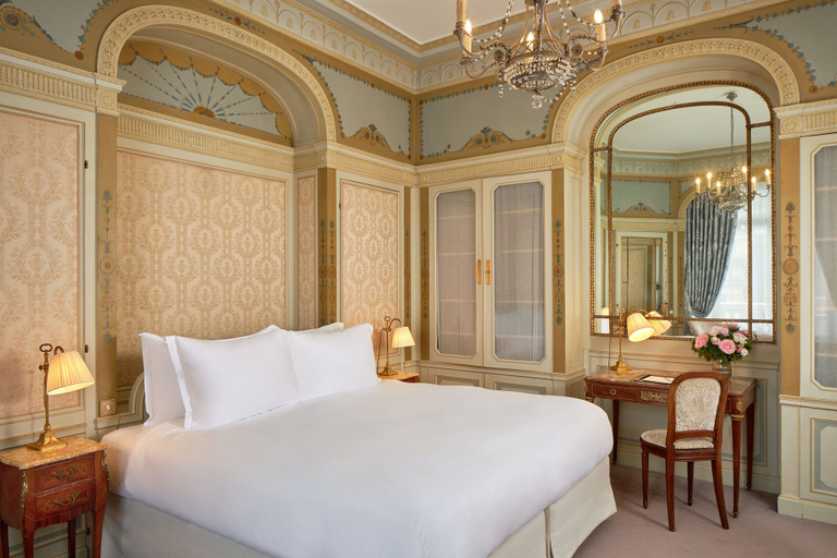 Bedroom 3, Hotel Raphael, Paris
