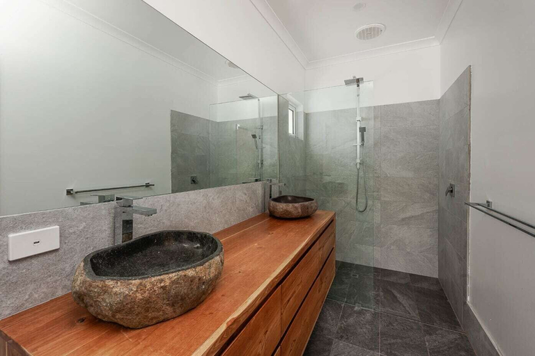 Bathroom 3, The Lookout, Gingin