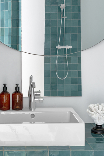 Bathroom 4, Maison des Ambassadeurs, Charente-Maritime