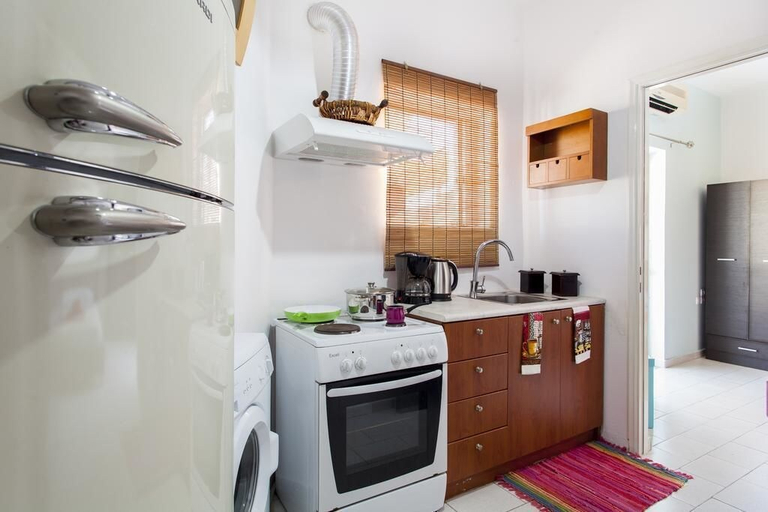 Others 5, Spacious Apartment Heraklion, Crete
