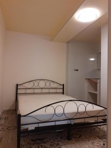 Bedroom 5, La Re'Belle, Pyrénées-Orientales