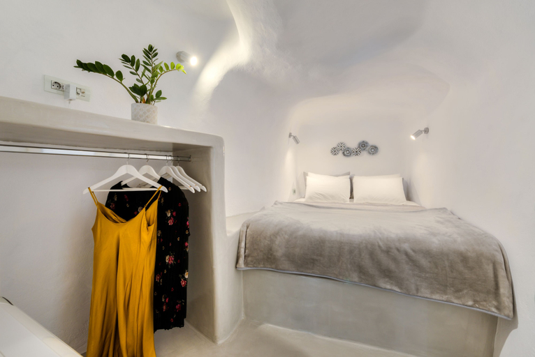 Bedroom 3, Antrum Cave Villa, South Aegean