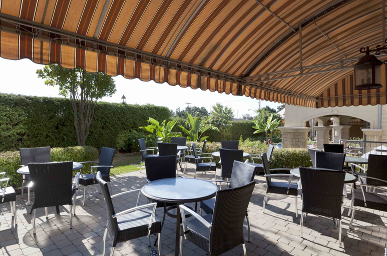 Food & Drinks 5, Le St-Martin Hotel & Suites Laval, Laval