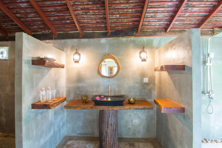 Bathroom, Bong Thom Forest Lodge, Banteay Srei
