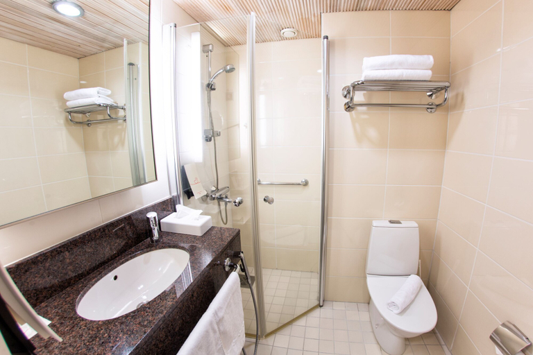 Bathroom 4, Original Sokos Hotel Alexandra, Central Finland
