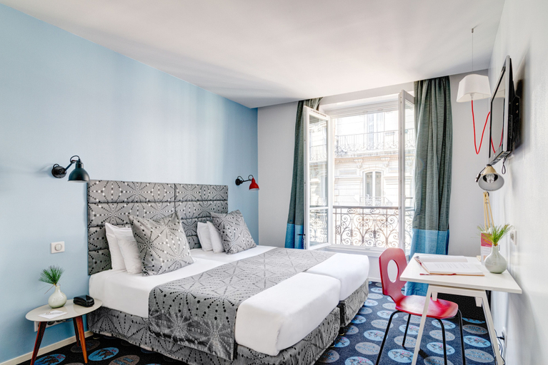 Bedroom 3, Hotel Astoria - Astotel, Paris