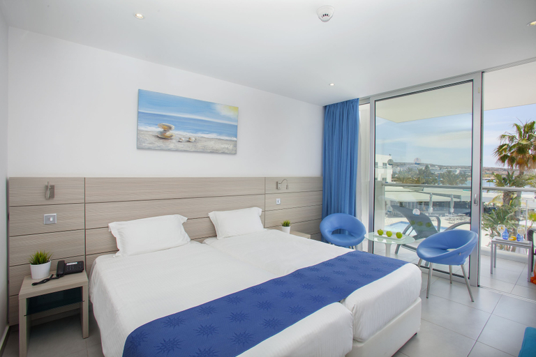 Bedroom 3, Limanaki Beach Hotel