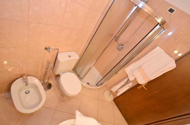 Bathroom 3, TRIBUNO Grand Canal, Venezia