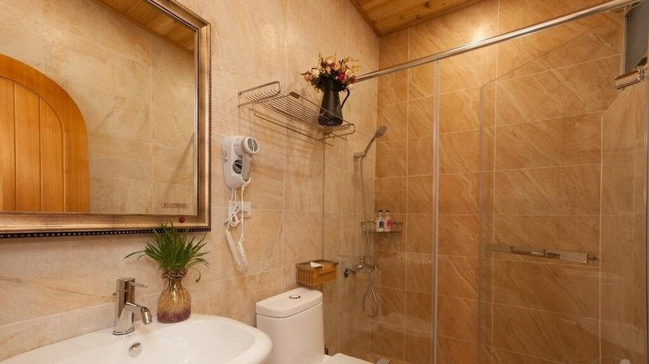 Bathroom 3, Seed House, Taitung
