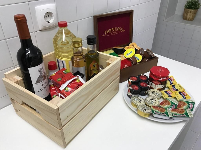 Food & Drinks 5, Apartments Center Castelo, Lisbon