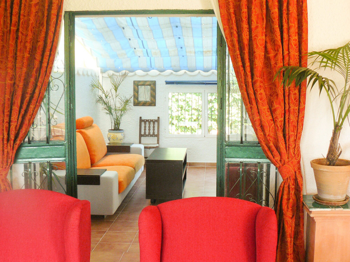 Others 5, Villa Andres, Málaga
