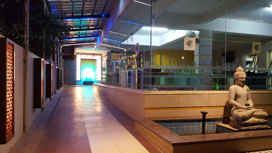 Food & Drinks 5, Maple Suites, Bangalore