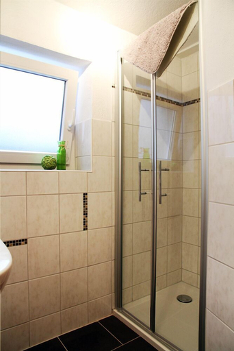 Bathroom 4, Pension-Neuenrade, Märkischer Kreis