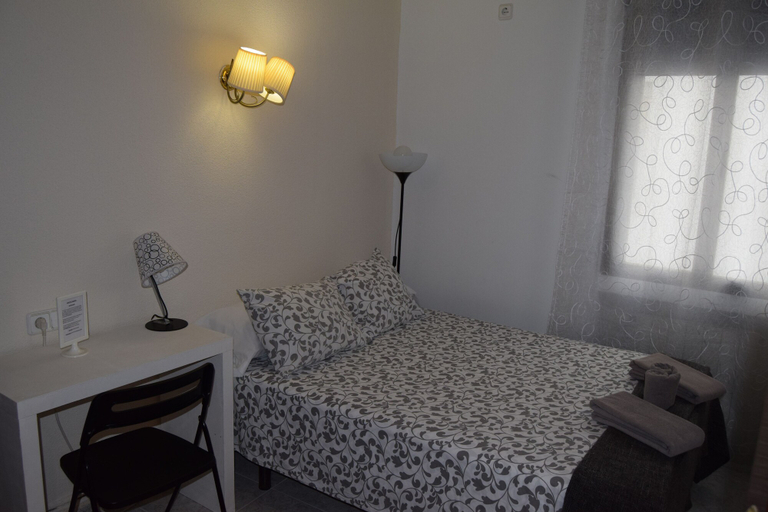 Bedroom 4, Hostal Rofer, Madrid