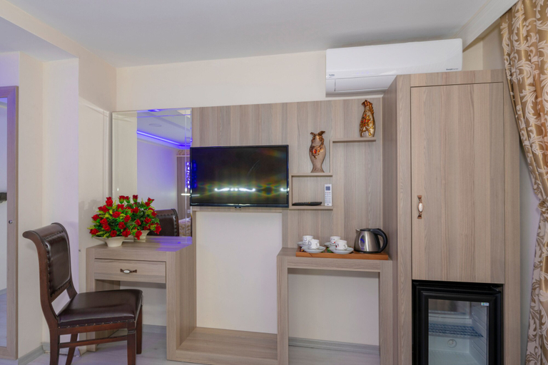 Others 5, Raimond Hotel, Fatih