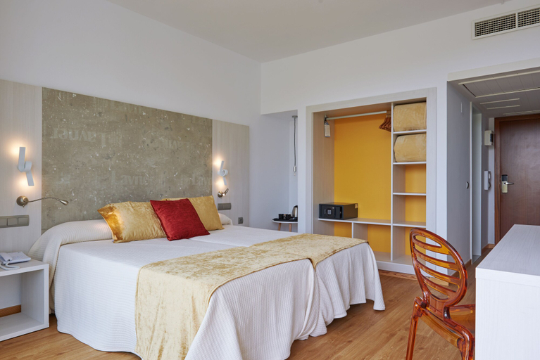 Bedroom 3, Hotel Abrat, Baleares