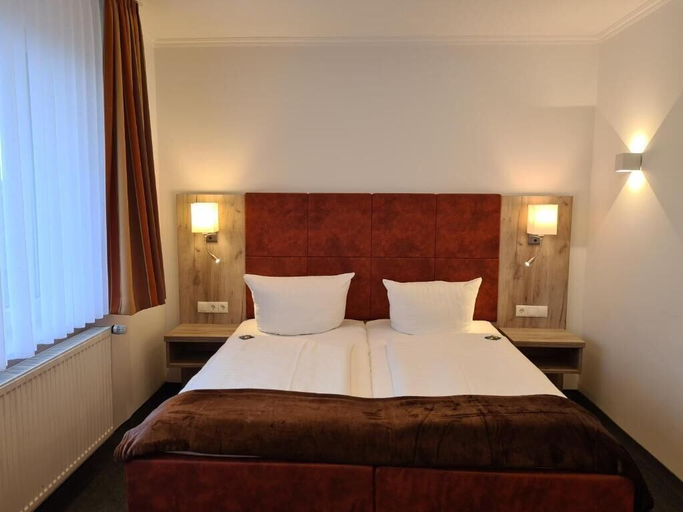 Bedroom 2, Hotel Am Stadtpark, Emsland