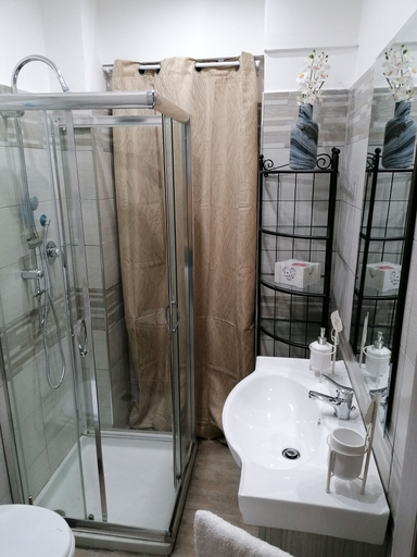 Bathroom 4, Maison Rinaldi, Bari