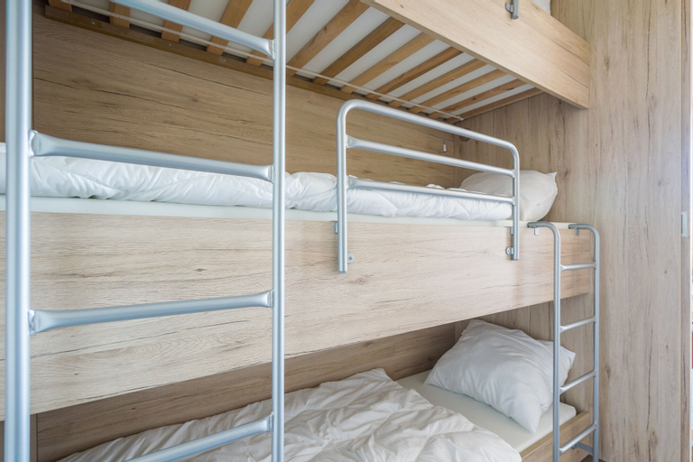 Bedroom 4, Holiday Suites Westende, West-Vlaanderen