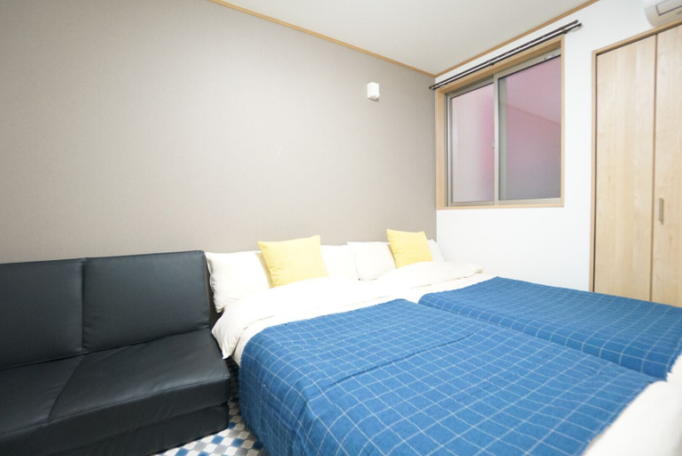 Bedroom 3, Terry's Apartment Namba South V C01F, Osaka