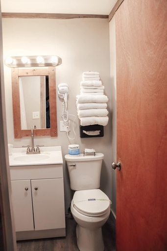 Bathroom 4, Arena del Mar, Grays Harbor