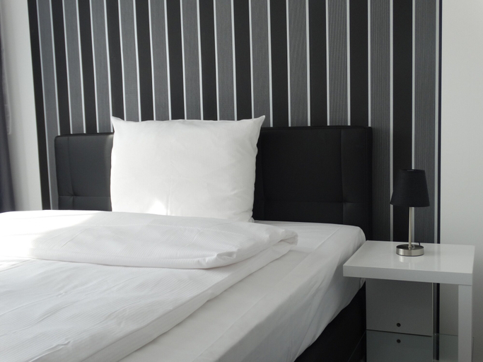 Bedroom 4, Hotel Stay, Essen