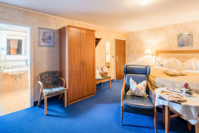 Bedroom 3, Hotel Krone Igelsberg, Freudenstadt
