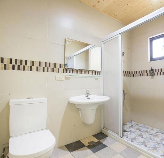 Bathroom 4, White Sand Beach 32, Taitung