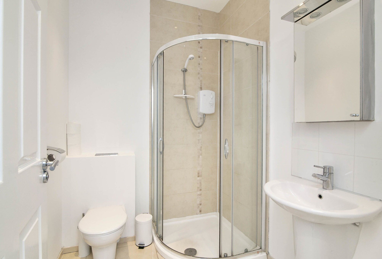 Bathroom, Haven Apartments at Eglantine Avenue, Belfast