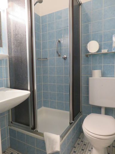 Bathroom 4, Hotel zum Rosenteich, Ammerland