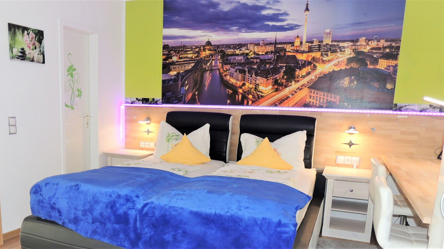 Bedroom 3, Hotel Garni 4U, Kaiserslautern