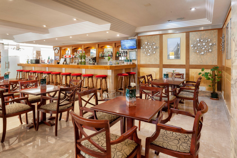 Food & Drinks 5, Hotel Amoros, Baleares