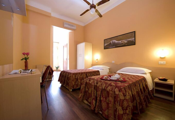 Bedroom 3, Hotel Sabatino, Milano