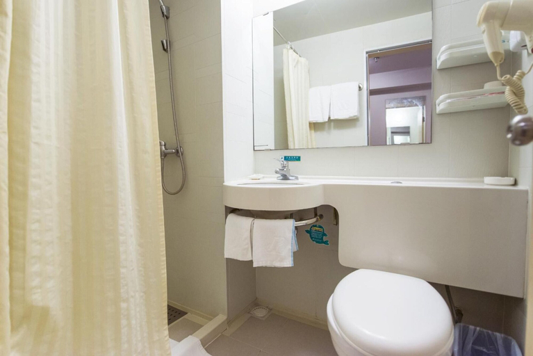 Bathroom 3, Jinjiang Inn (Changchun Quan'an Square), Changchun