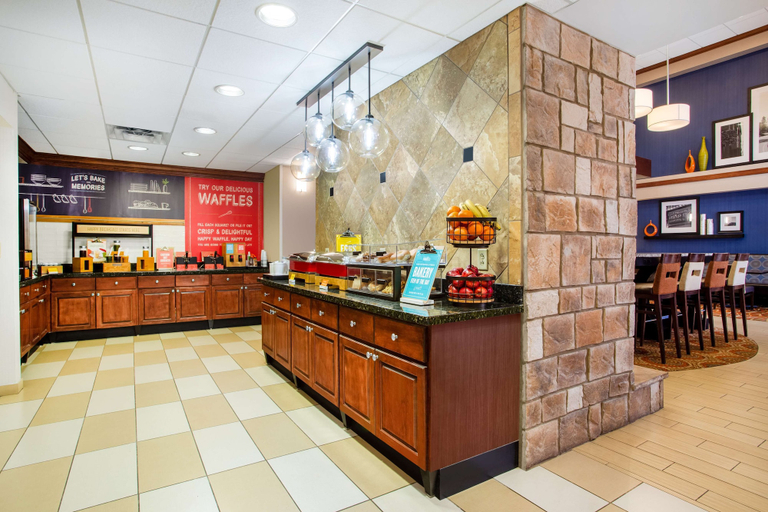 Food & Drinks 5, Hampton Inn & Suites Nashville-Smyrna, Rutherford