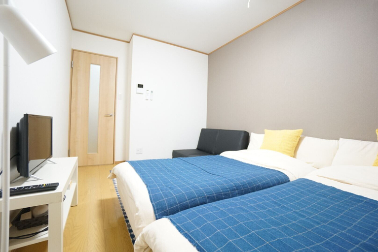 Bedroom 4, Terry's Apartment Namba South V C01F, Osaka