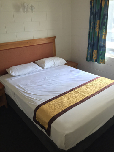 Bedroom 3, Luma Luma Holiday Apartments, Darwin