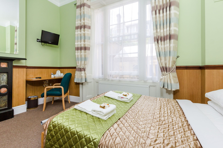 Bedroom 2, Gower House Hotel, London