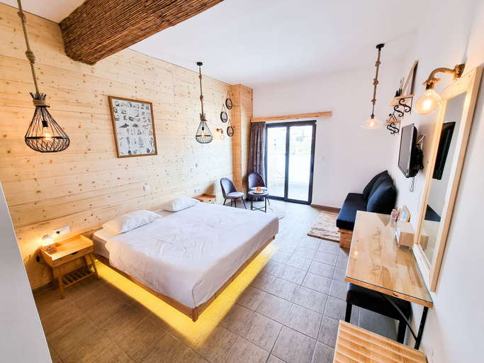 Bedroom 3, Penélope Hotel, South Aegean