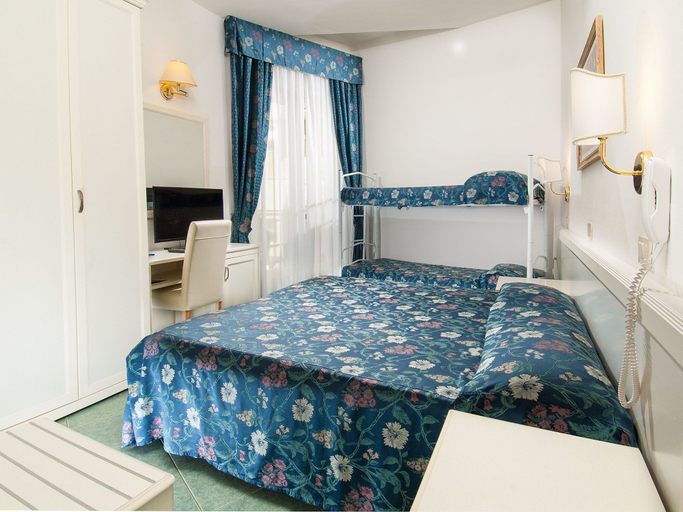 Bedroom 3, Hotel Nord Est, Rimini