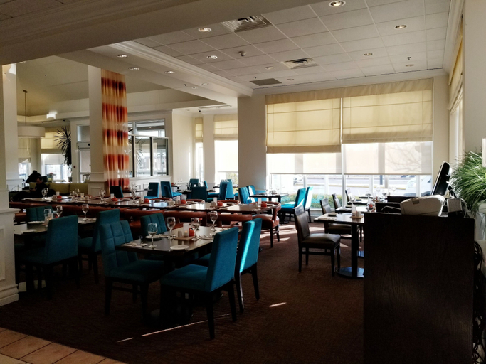 Food & Drinks 5, Hilton Garden Inn Montreal Airport, Montréal