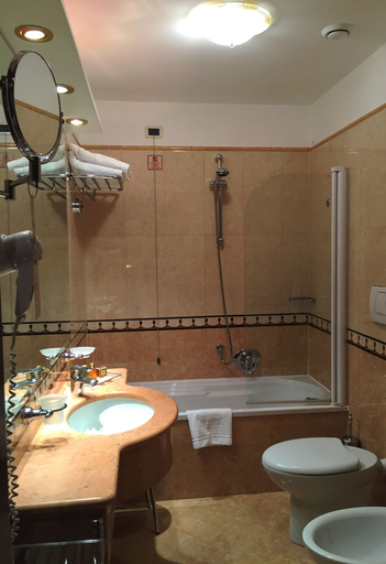 Bathroom 4, Hotel ai Mori d'Oriente, Venezia