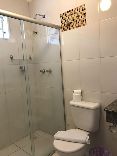 Bathroom 4, Vila Real Hotel, Poços de Caldas