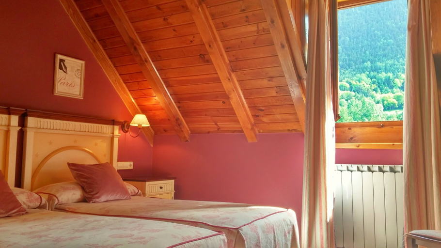 Bedroom 3, Hotel Colomers, Lleida