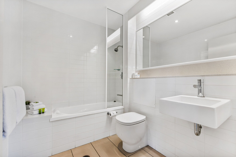 Bathroom 4, Metzo Noosa Resort, Noosa - Noosa-Noosaville