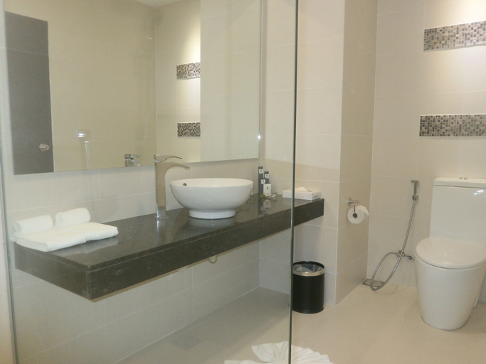 Bathroom 4, Samalaju Resort Hotel, Bintulu
